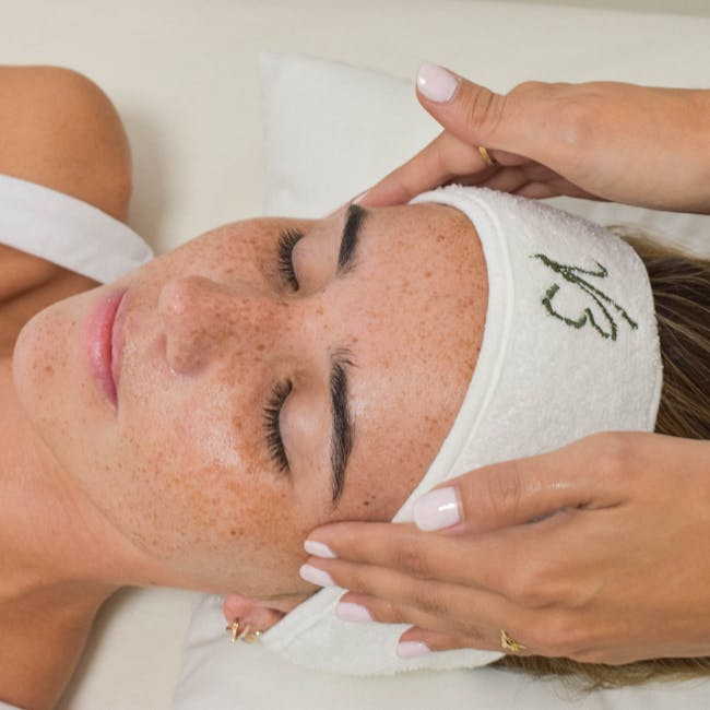 Hot-stone Facial